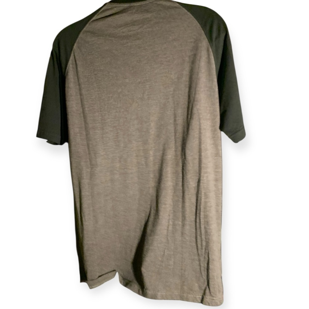 Jurassic Park 25th Anniversary T-Shirt ( item#10191) - Picture 4 of 5